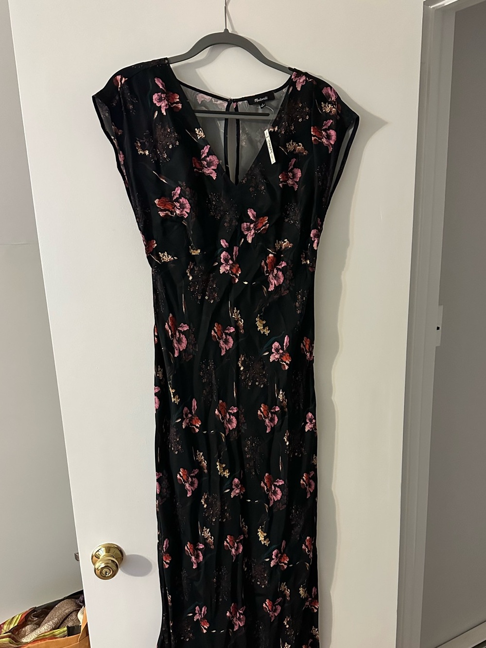 Madewell NWT Floral V-Neck Black and Pink Midi Dress Size 6